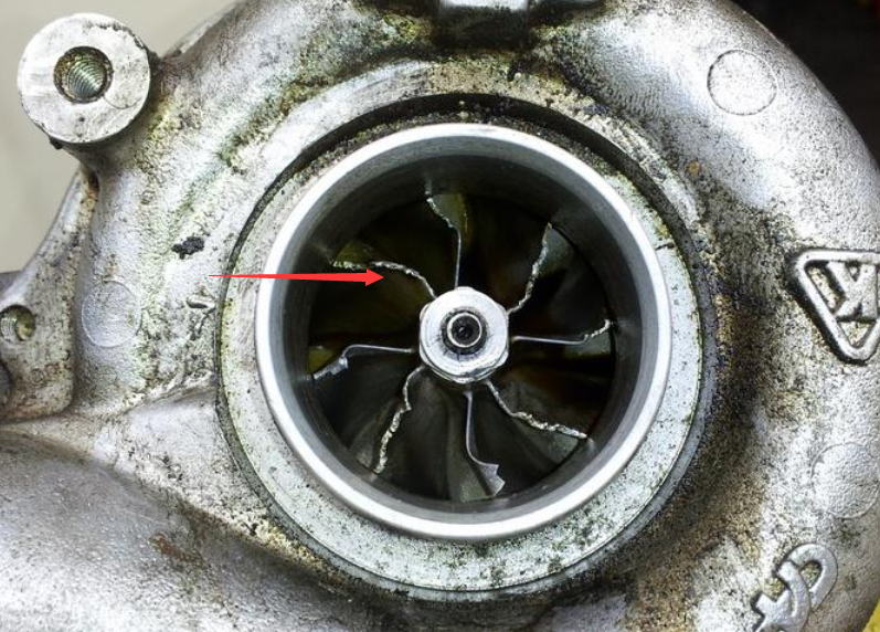 rueda del compresor dañada